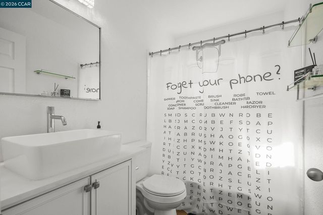 5555 Maryland Dr, Concord, CA 94521