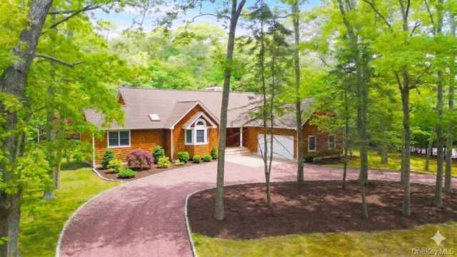 33 Windwood Court, Westhampton, NY 11977