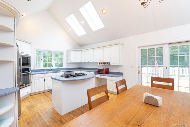 33 Windwood Court, Westhampton, NY 11977
