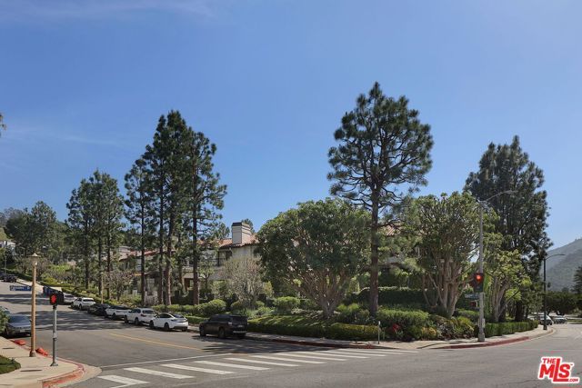 17226 Palisades Circle, Pacific Palisades (los Angeles), CA 90272