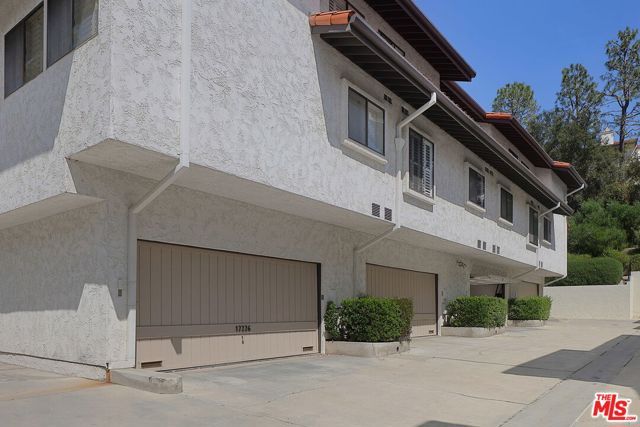 17226 Palisades Circle, Pacific Palisades (los Angeles), CA 90272