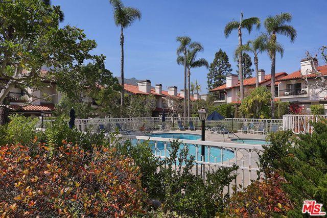 17226 Palisades Circle, Pacific Palisades (los Angeles), CA 90272