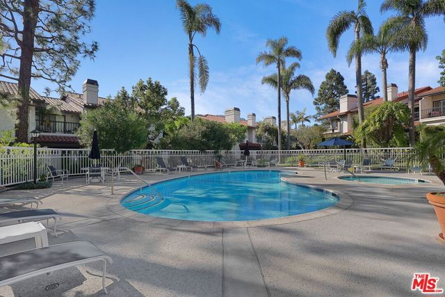 17226 Palisades Circle, Pacific Palisades (los Angeles), CA 90272