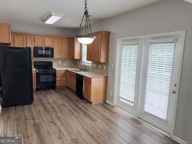 4509 Creekside Cove, Atlanta, GA 30349