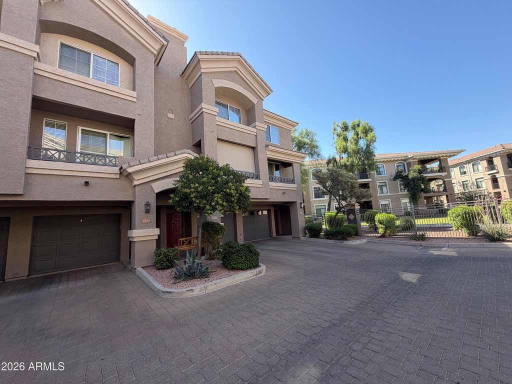 4465 E PARADISE VILLAGE Parkway S 1203, Phoenix, AZ 85032