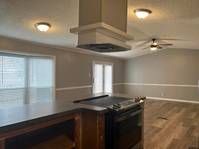 16174 Love, Lindale, TX 75771