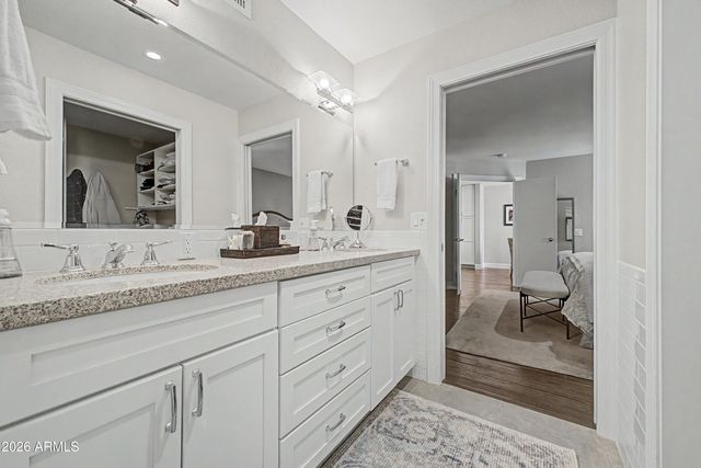 5221 N 24TH Street 206, Phoenix, AZ 85016