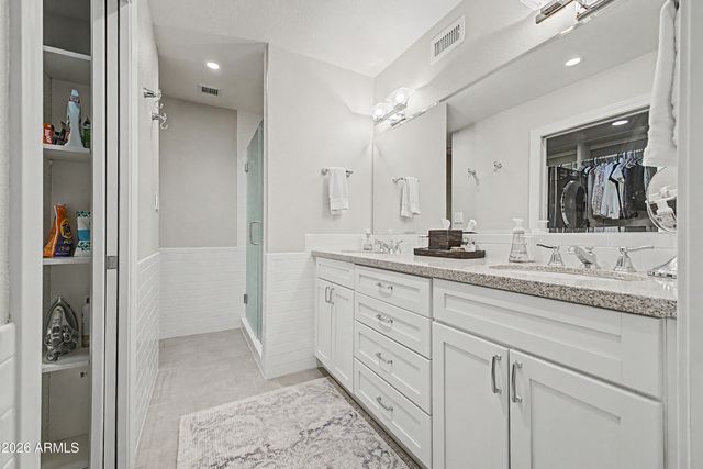 5221 N 24TH Street 206, Phoenix, AZ 85016