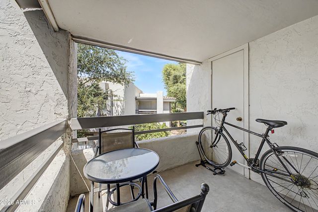 5221 N 24TH Street 206, Phoenix, AZ 85016