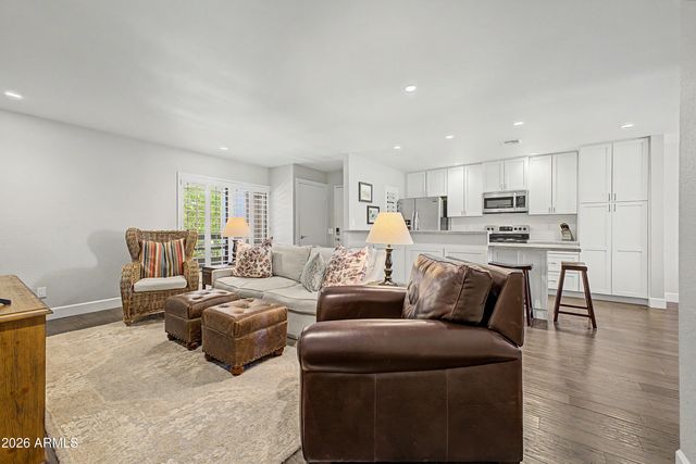 5221 N 24TH Street 206, Phoenix, AZ 85016