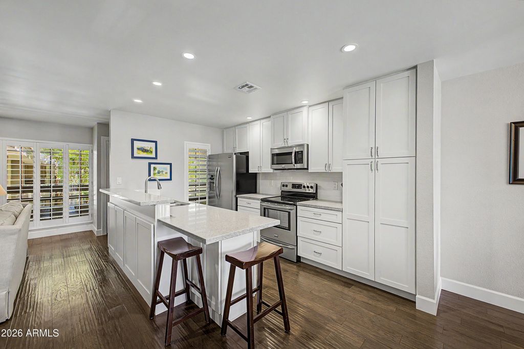 5221 N 24TH Street 206, Phoenix, AZ 85016 — photo 2