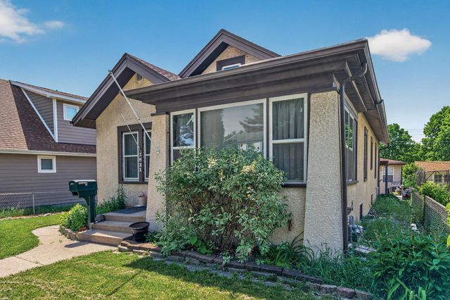 2821 Knox Avenue N, Minneapolis, MN 55411