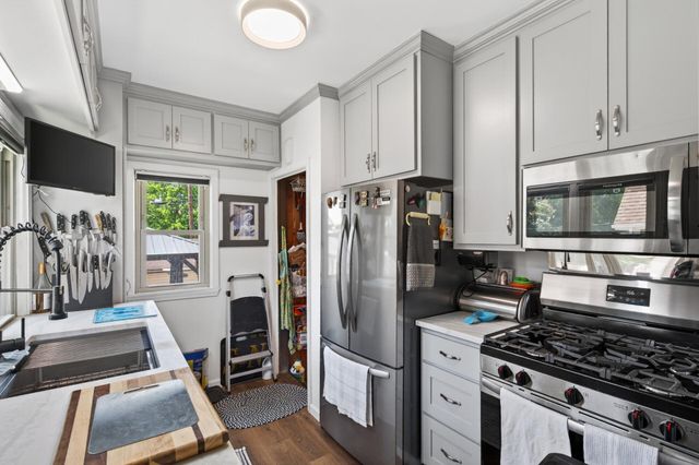 2821 Knox Avenue N, Minneapolis, MN 55411
