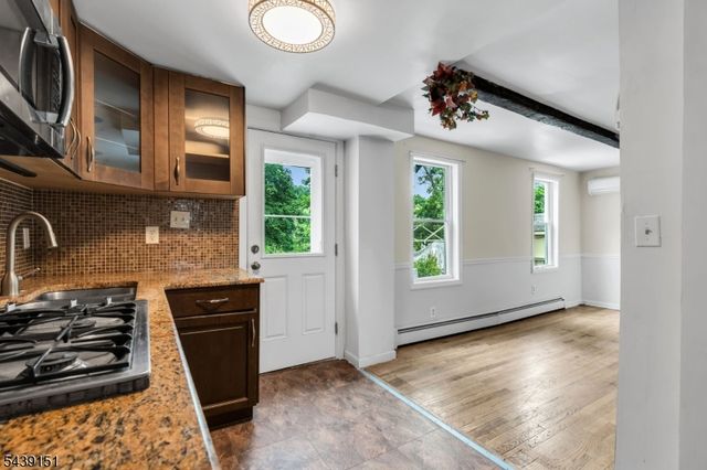 33 Wall St, Rockaway Boro, NJ 07866