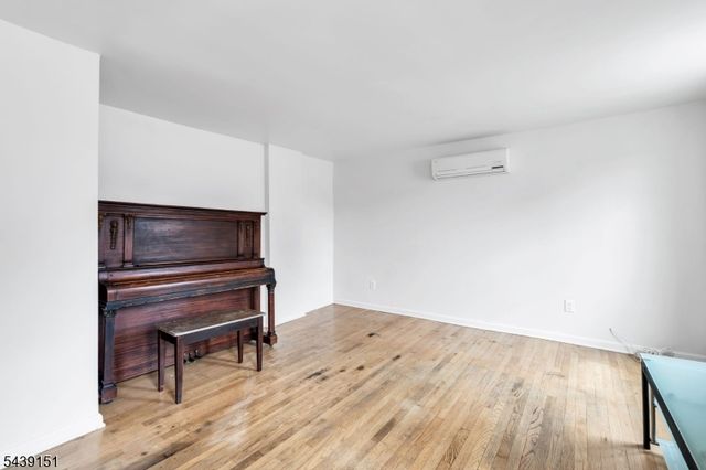 33 Wall St, Rockaway Boro, NJ 07866