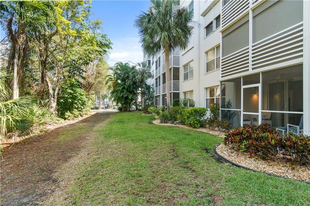 290 Naples Cove DR 2103, Naples, FL 34110