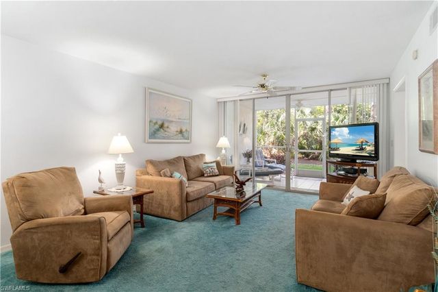 290 Naples Cove DR 2103, Naples, FL 34110