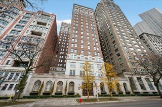 189 E Lake Shore Drive 4E, Chicago, IL 60611