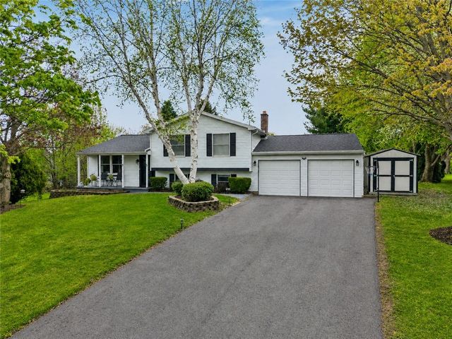 68 Paddock Drive, Henrietta, NY 14467