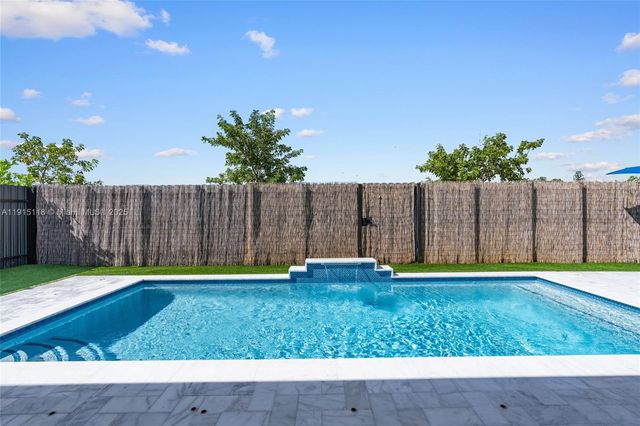 22676 SW 131st Pl, Miami, FL 33170