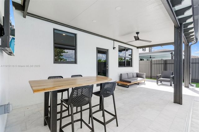 22676 SW 131st Pl, Miami, FL 33170