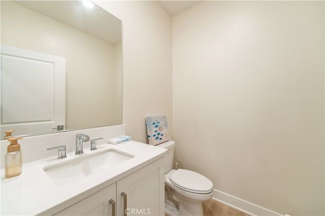 200 Zawn, Irvine, CA 92618