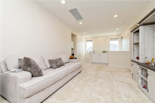 200 Zawn, Irvine, CA 92618