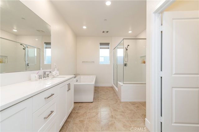 200 Zawn, Irvine, CA 92618