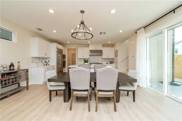 200 Zawn, Irvine, CA 92618
