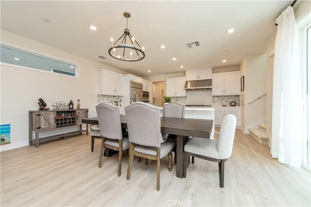 200 Zawn, Irvine, CA 92618