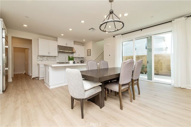 200 Zawn, Irvine, CA 92618