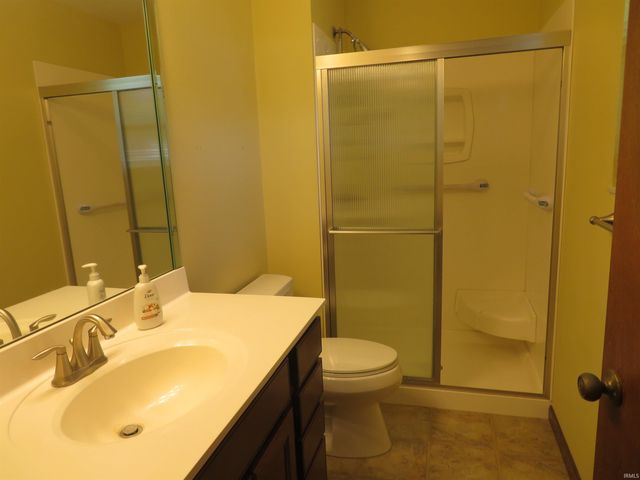 7766 Meadow Lane, Newburgh, IN 47630