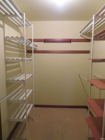 7766 Meadow Lane, Newburgh, IN 47630