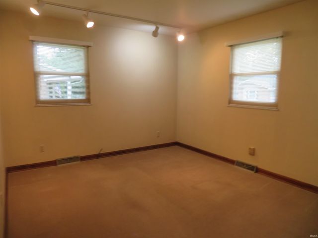 7766 Meadow Lane, Newburgh, IN 47630