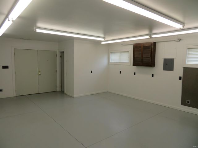 7766 Meadow Lane, Newburgh, IN 47630