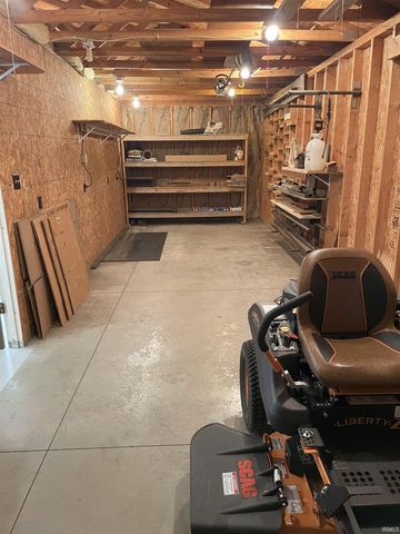 7766 Meadow Lane, Newburgh, IN 47630