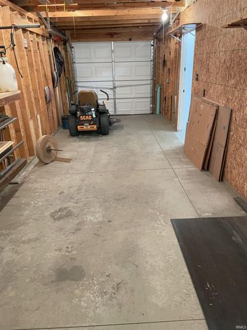 7766 Meadow Lane, Newburgh, IN 47630