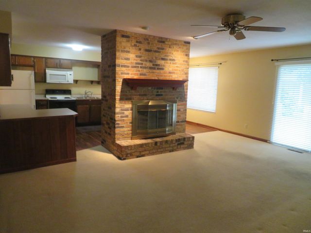 7766 Meadow Lane, Newburgh, IN 47630