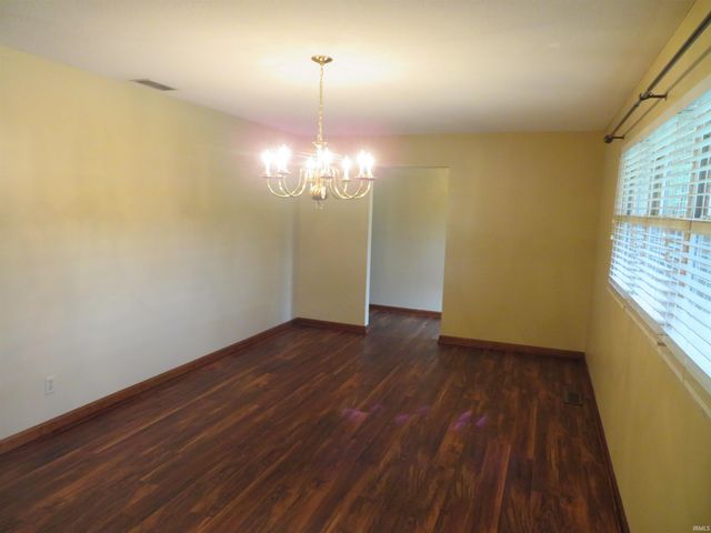 7766 Meadow Lane, Newburgh, IN 47630