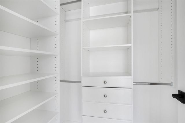 310 Washington Avenue 21, Grand Haven, MI 49417