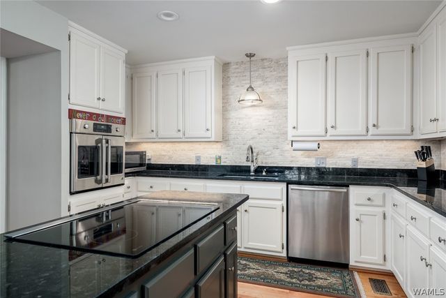 11485 April Sound, Northport, AL 35475