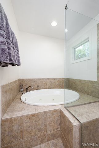 11485 April Sound, Northport, AL 35475