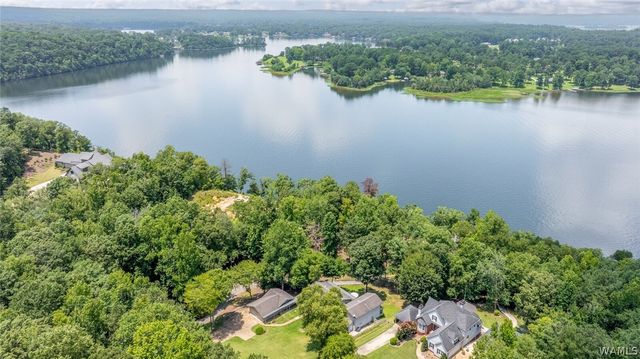 11485 April Sound, Northport, AL 35475