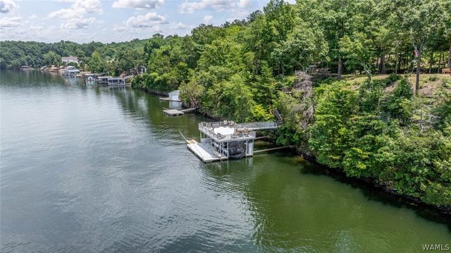 11485 April Sound, Northport, AL 35475