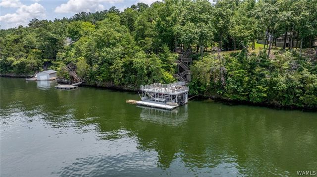 11485 April Sound, Northport, AL 35475