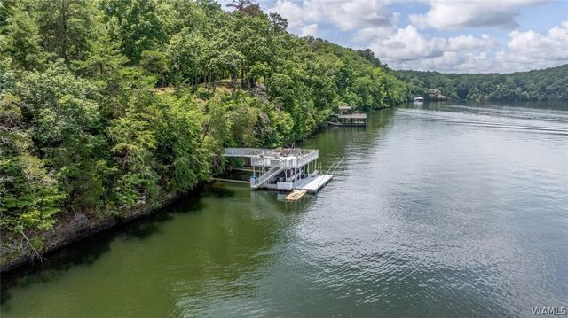 11485 April Sound, Northport, AL 35475
