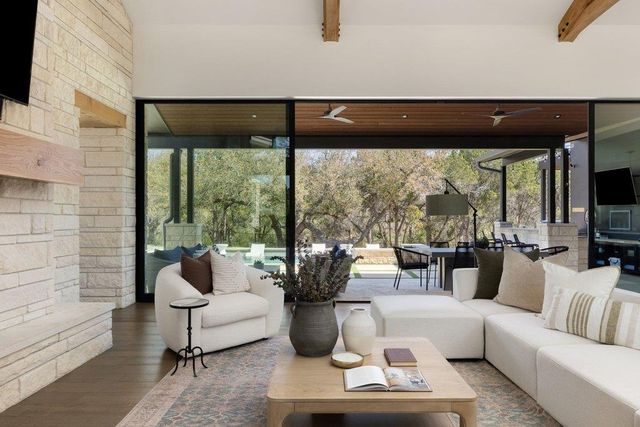 6037 W Verandero CT, Austin, TX 78738