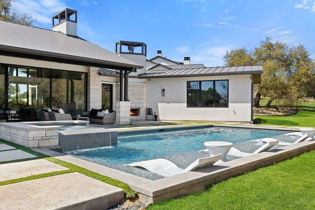 6037 W Verandero CT, Austin, TX 78738