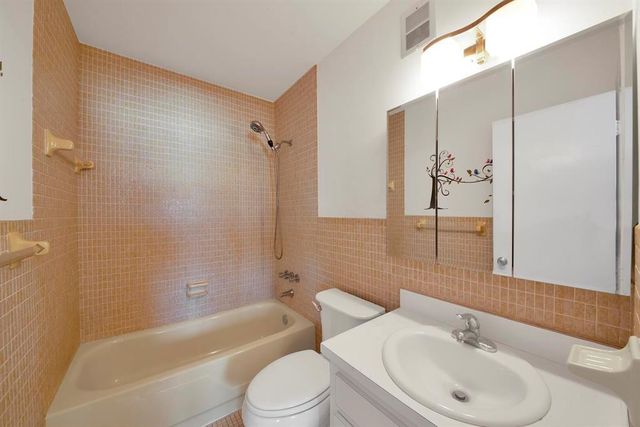 5300 Washington Street G321, Pembroke Pines, FL 33025