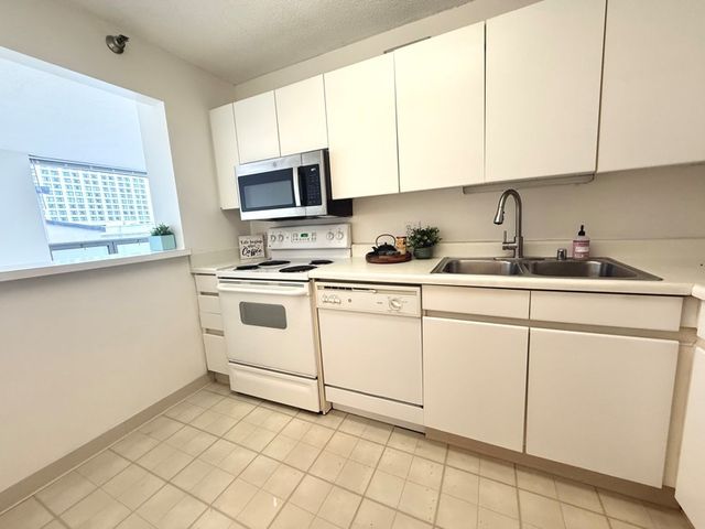 440 N Wabash Avenue 1008, Chicago, IL 60611
